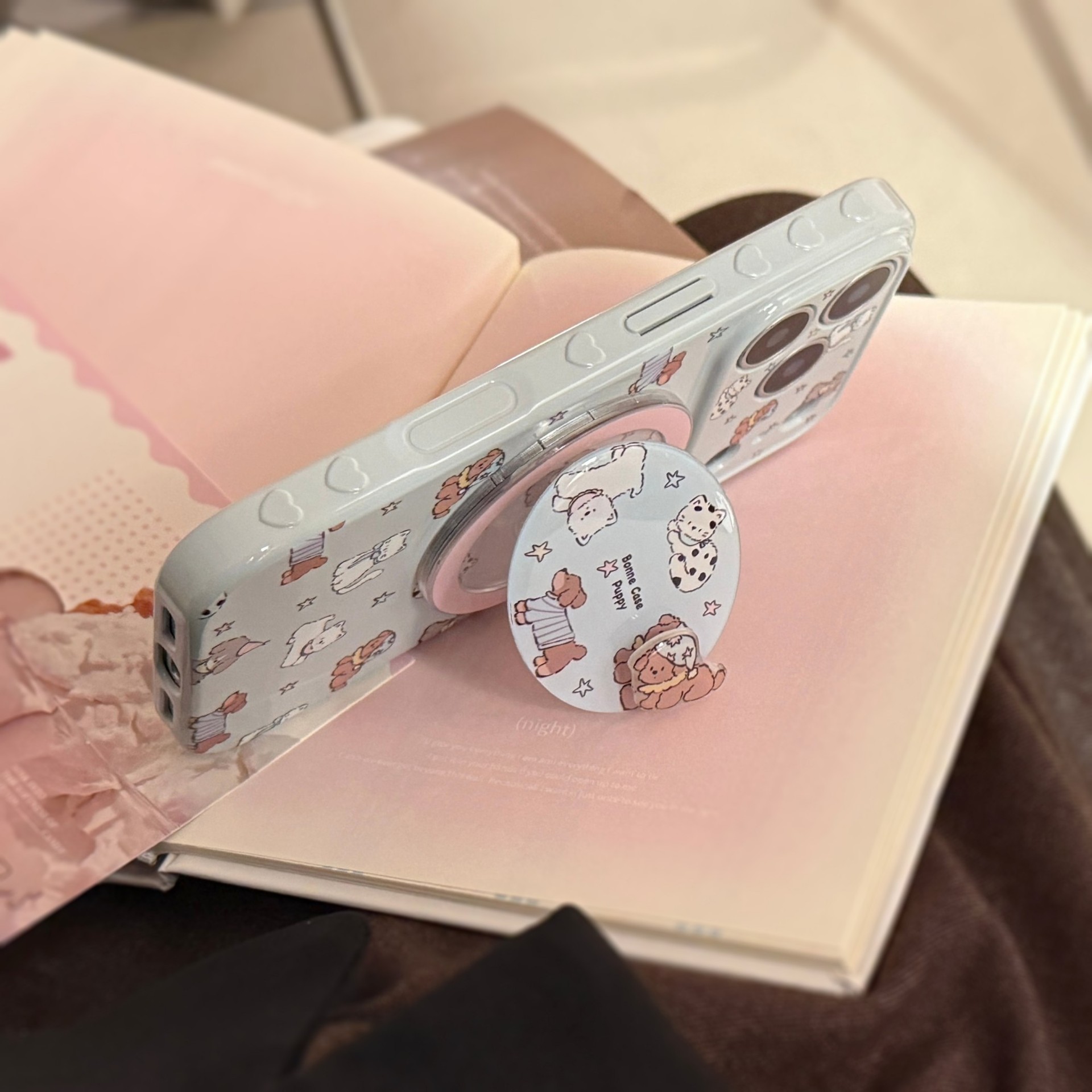 Cute Puppy Rotating Dog Magnet - Phone Accessories Cute ulasan dan harga